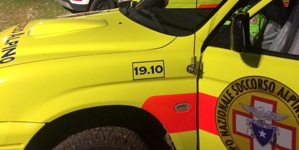Cade e si ferisce sui monti del Triangolo Lariano: soccorso un 90enne
