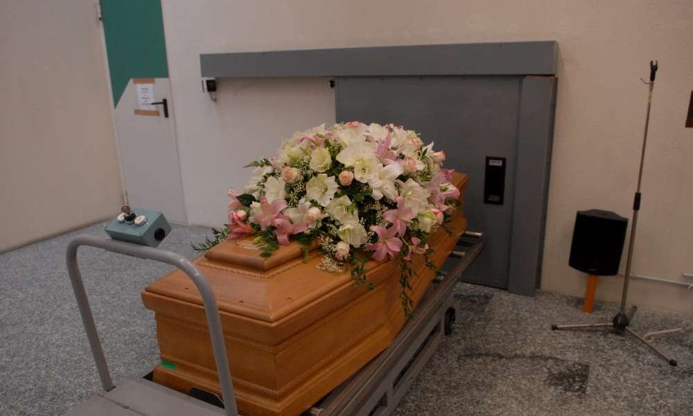 Forno crematorio chiuso, mezzo milione già pagato dai comaschi