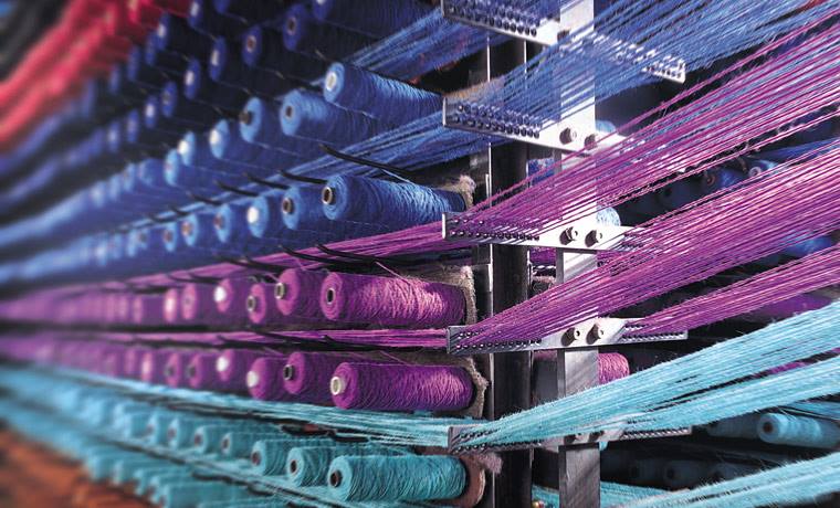 Distretto tessile fra bilanci e scenari futuri. L’alta moda in aiuto delle aziende comasche