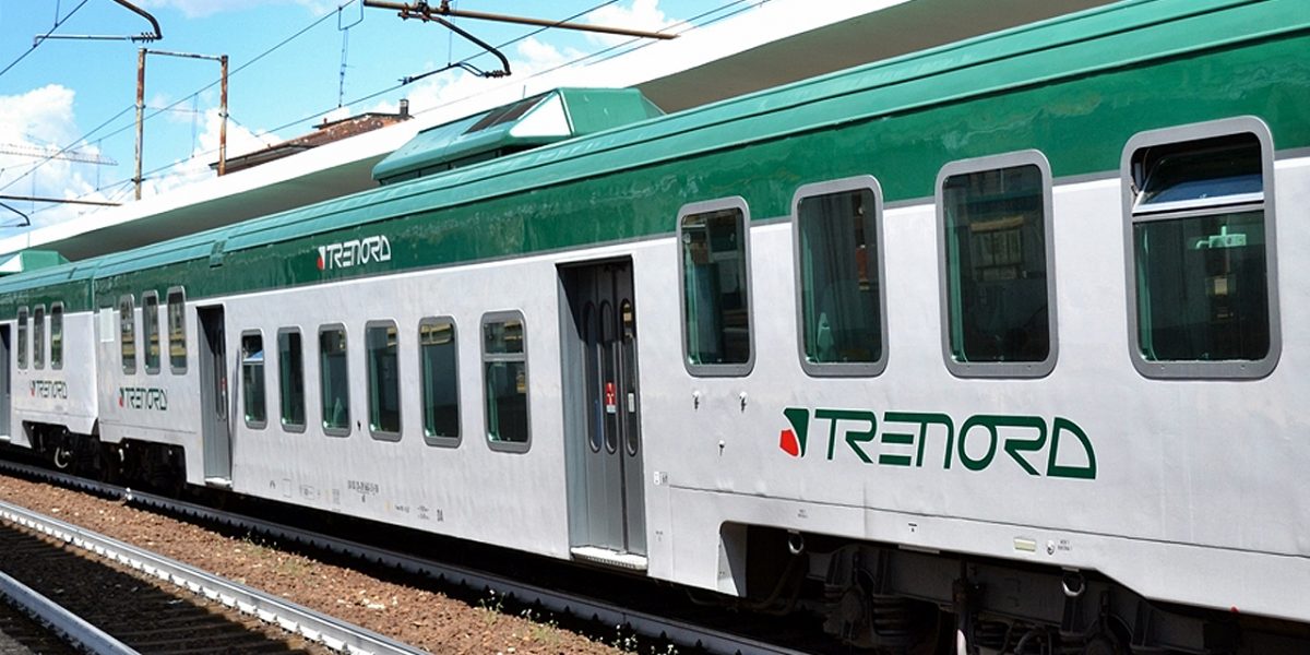 Appoggia la borsa sul sedile: 25enne scippata sul treno a Inverigo
