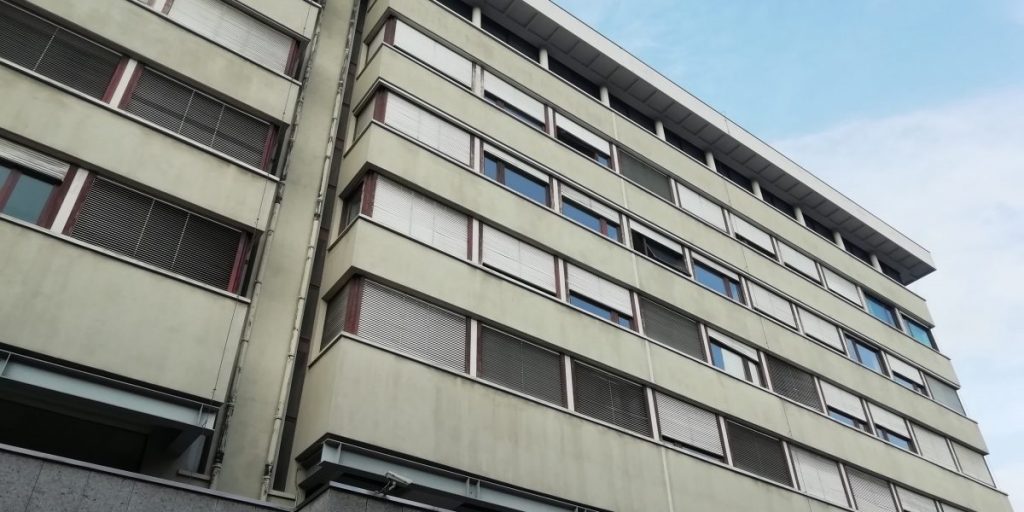 Furto nella discarica di via Stazzi.  La polizia locale arresta un tunisino