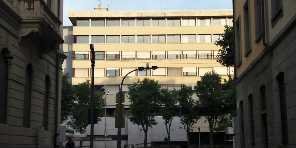 L’amico lo accusa di spacciare marijuana: «Non è credibile». E il Tribunale lo assolve