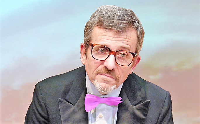 Maurizio Micheli porta il suo nuovo spettacolo al Teatro Sociale