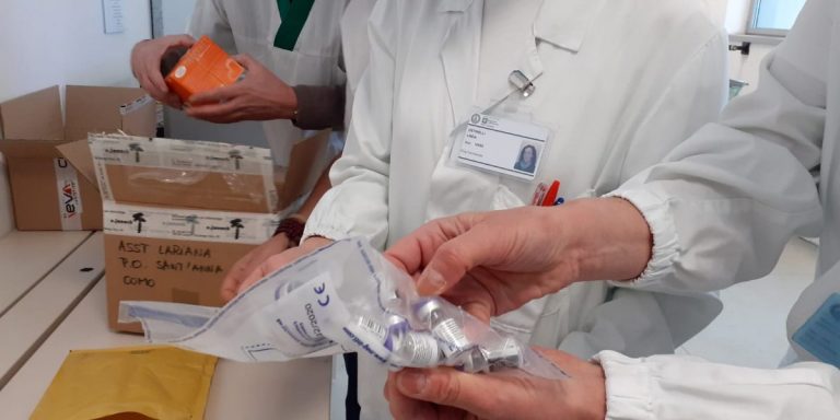 Argine contro la variante inglese, ma la Lombardia chiede più vaccini