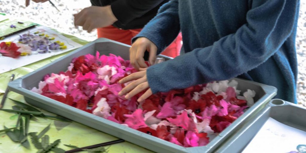 I bambini e l’arte dei fiori