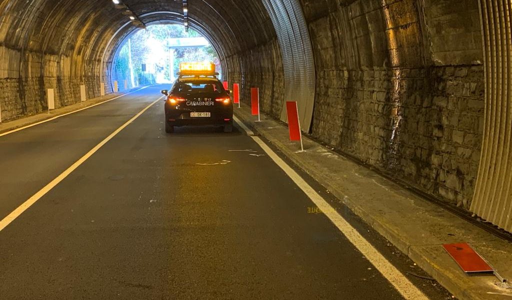 Incidente in galleria a Moltrasio: individuato il presunto “pirata” che aveva ferito un ciclista