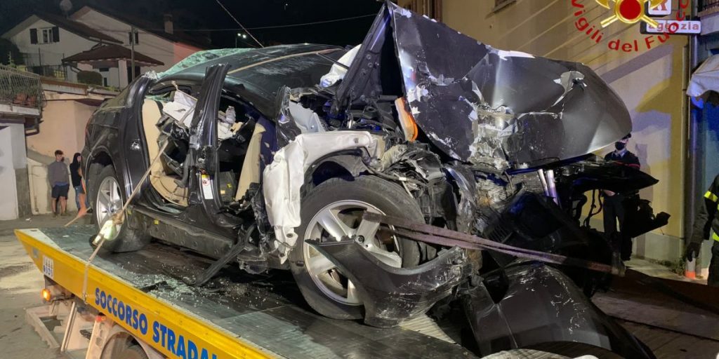La serata a Pianello del Lario, la colonna di auto. Poi gli amici che non arrivano e la tragica scoperta
