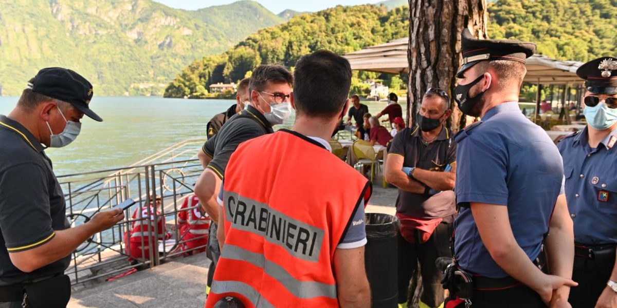I ragazzi belgi stavano facendo sci nautico, una barca sarebbe passata “sopra” all’altra