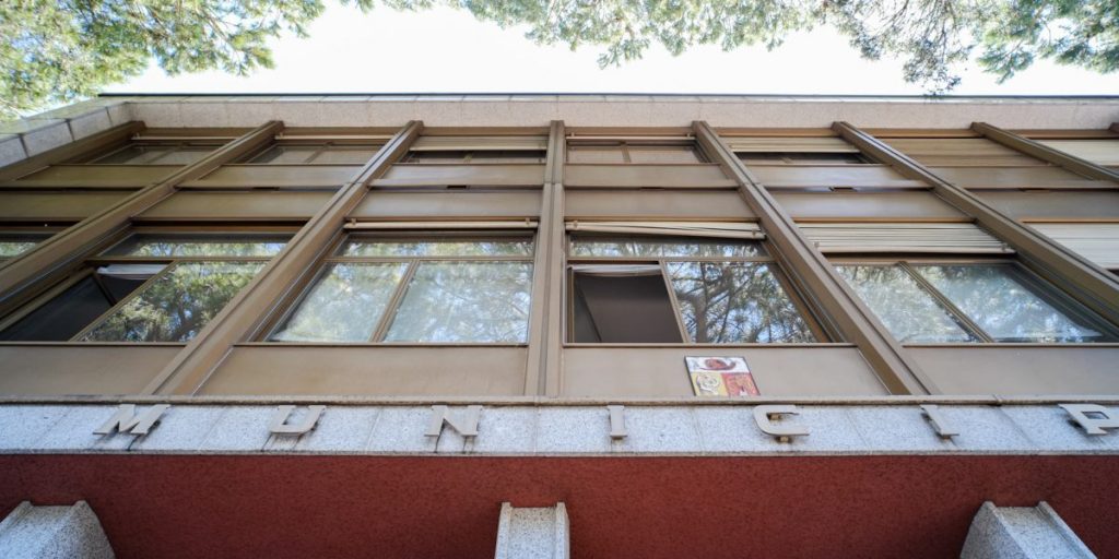 Al voto per il sindaco dell’enclave insieme con le Politiche
