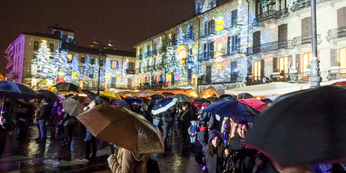 Balocchi, scoppia la polemica sulle luci: giudizi molto contrastanti sull’illuminazione di palazzi e chiese
