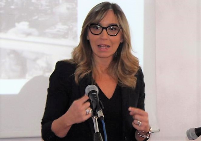 Cantù,  ecco l’acquirente  “americano”:  «In prima fila con il consorzio brianzolo». Intervista a Ylenja Lucaselli