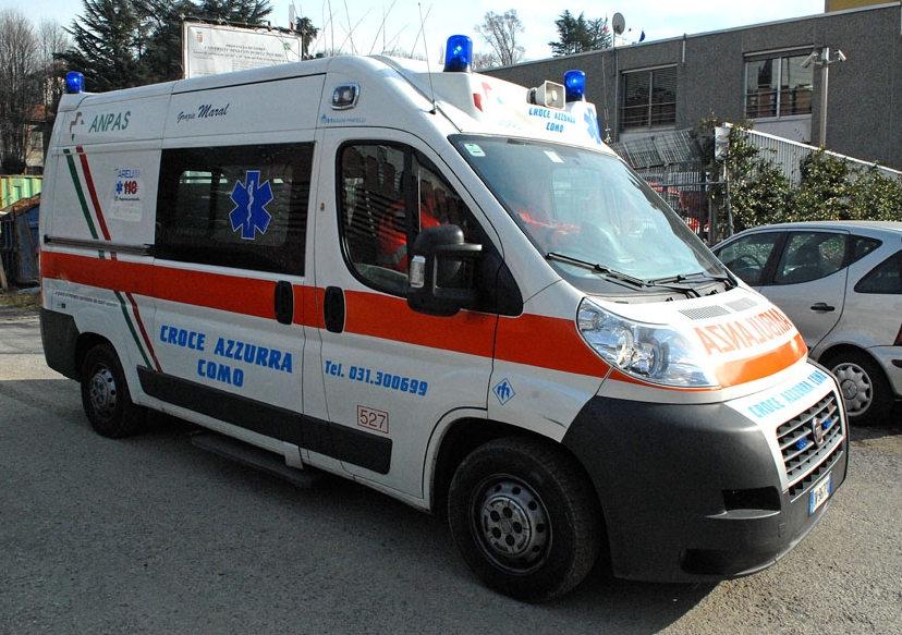 Il racconto di un 19enne: “Mi hanno picchiato e rapinato in centro”