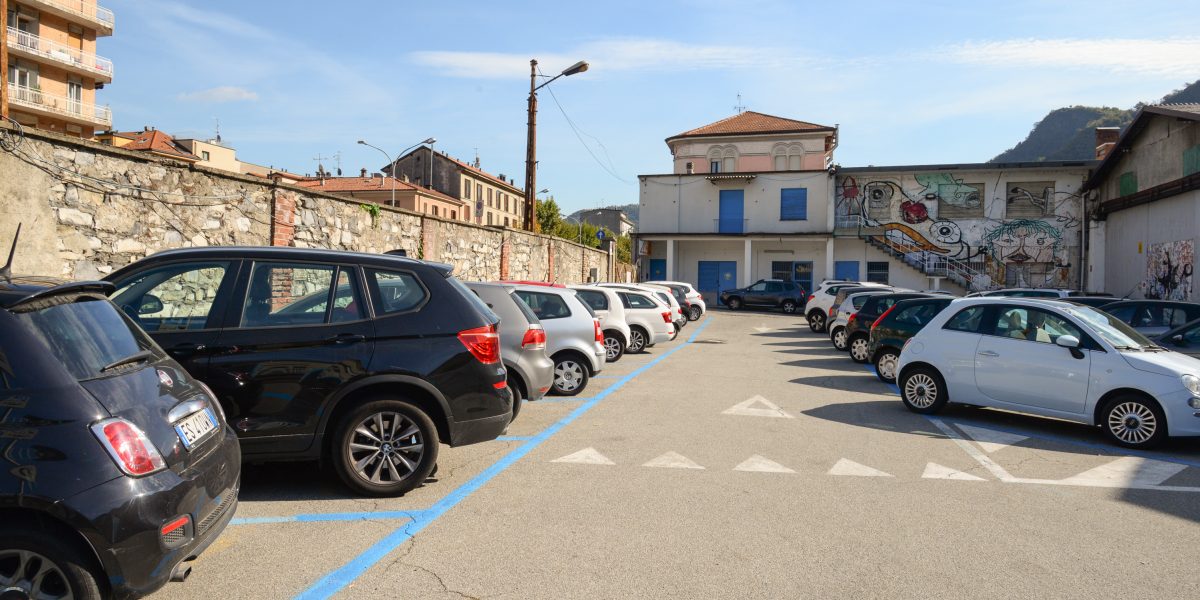 Nuovo parcheggio nell’ex Stecav. La proposta bocciata dal consiglio
