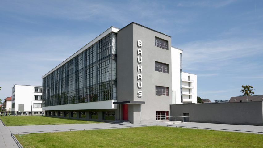 Omaggio al Bauhaus in via Borgovico