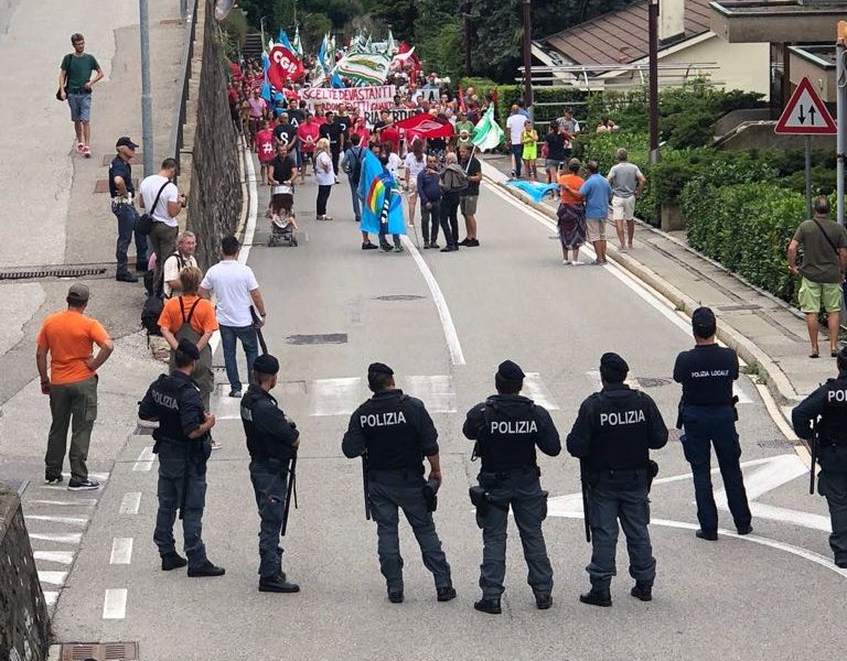 Campione d’Italia, l’urlo dei 600: «Il Governo riapra la casa da gioco»