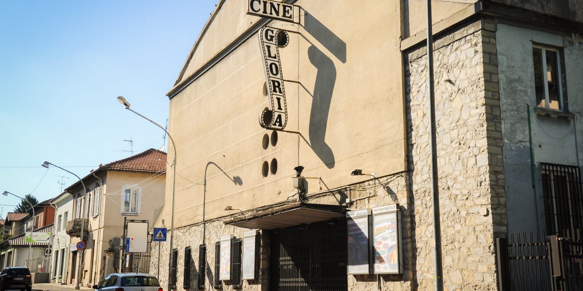 Banchetto per salvare il Gloria: raccolta fondi in città