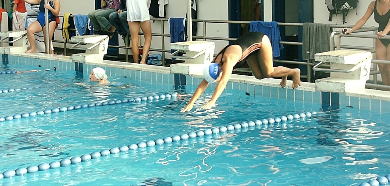 Viale Geno, il bando per la piscina esclude la Pallanuoto Como