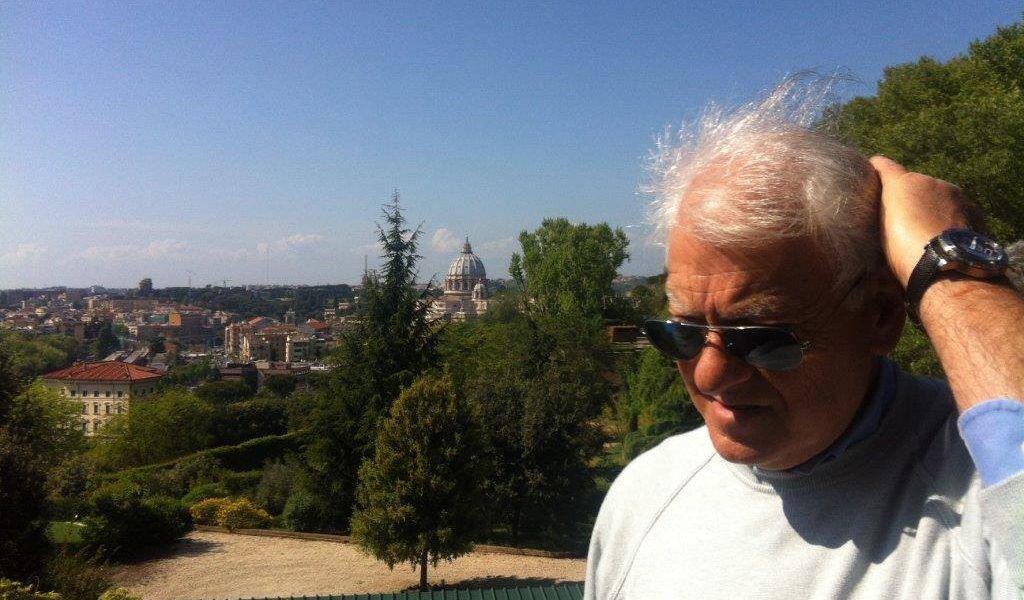 “Avvinta come l’edera”, il romanzo  di Emilio Russo