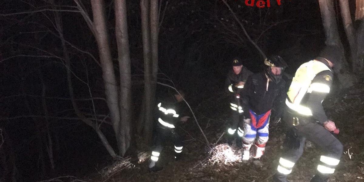 Alpe del Vicerè: lasciano la moto sul sentiero e si perdono nel bosco