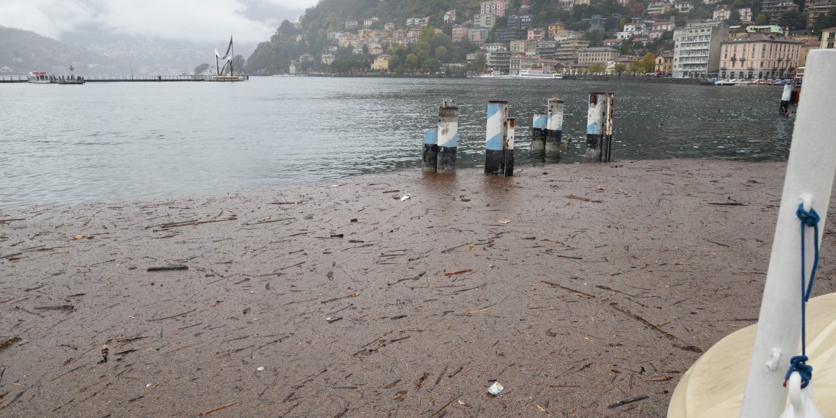 Lago sporco, in futuro nuovi battelli spazzino. Il presidente Bongiasca ne parlerà in Regione