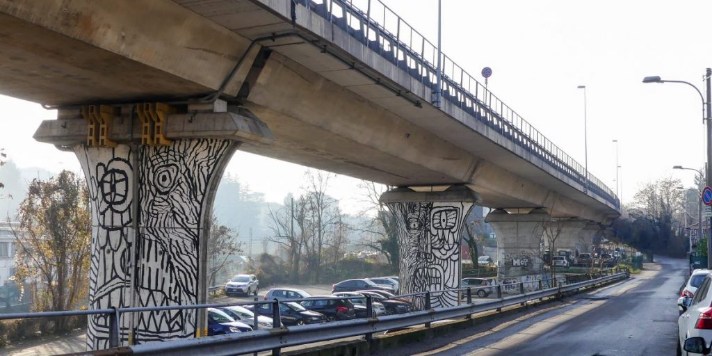 Il viadotto ora “taglia” le gomme: molti gli pneumatici rovinati dai giunti disconnessi
