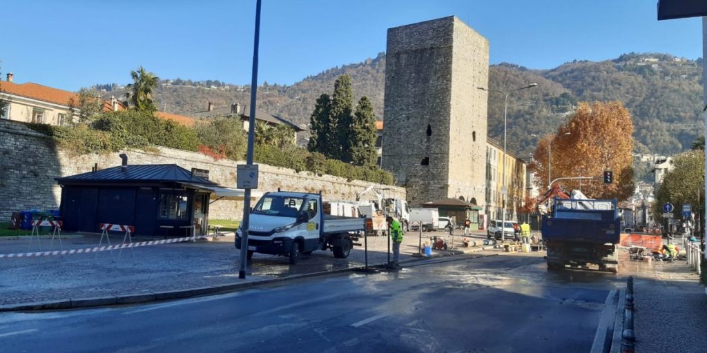 Como, guasto alla tubazione dell’acquedotto. Strade chiuse e bus deviati