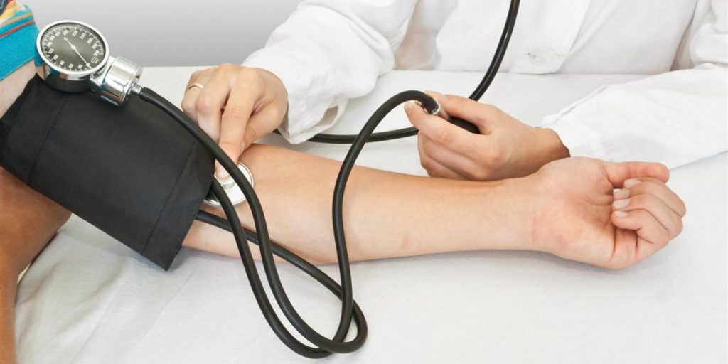 L’Ordine dei Medici: «Si aumenterebbe soltanto il precariato»