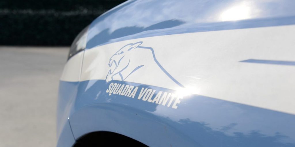 Cacciaviti sotto i vestiti: denunciata dalla polizia