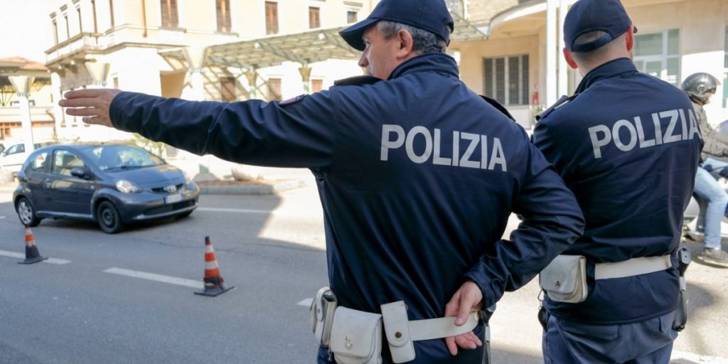 Rientra in Italia ma deve scontare tre anni di pena: arrestato in Dogana
