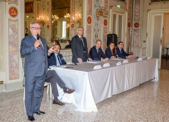 Confedilizia festeggia 110 anni. Tavola rotonda al Teatro Sociale. Focus sulla cedolare secca