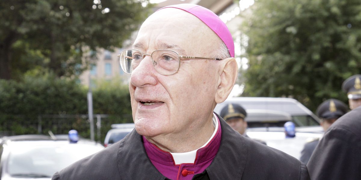 In Duomo l’ultimo saluto a monsignor Festorazzi, presiede l’arcivescovo di Milano Mario Delpini