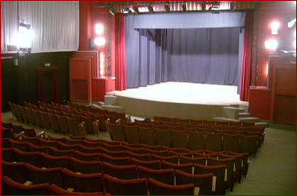 Rassegna dialettale al Teatro Nuovo di Rebbio