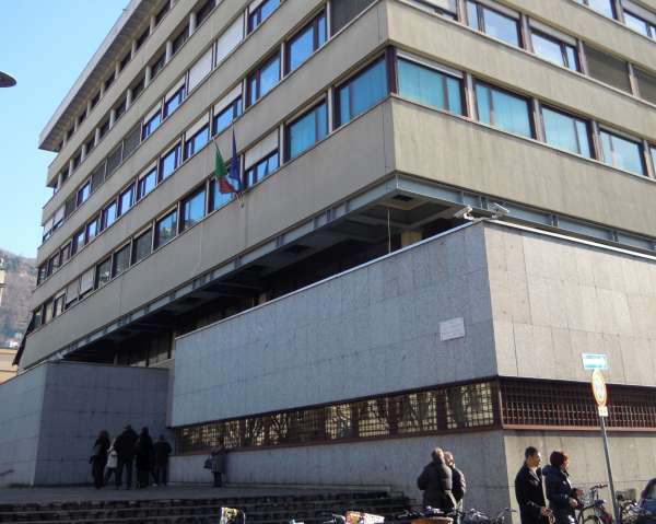 Morto dopo la caduta nel vuoto: c’è un indagato