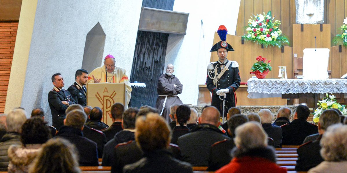 Il vescovo Cantoni celebra la Virgo Fidelis. Ieri la messa per la patrona dell’Arma dei carabinieri