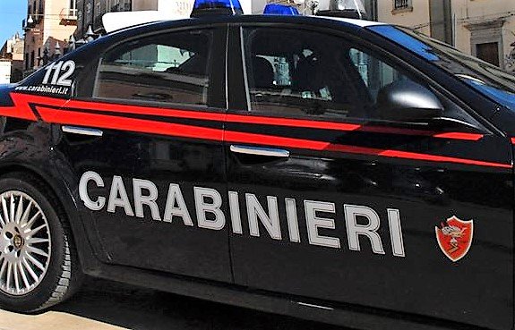 Ricatto a luci rosse a un sacerdote del Comasco: arrestato un uomo di 32 anni