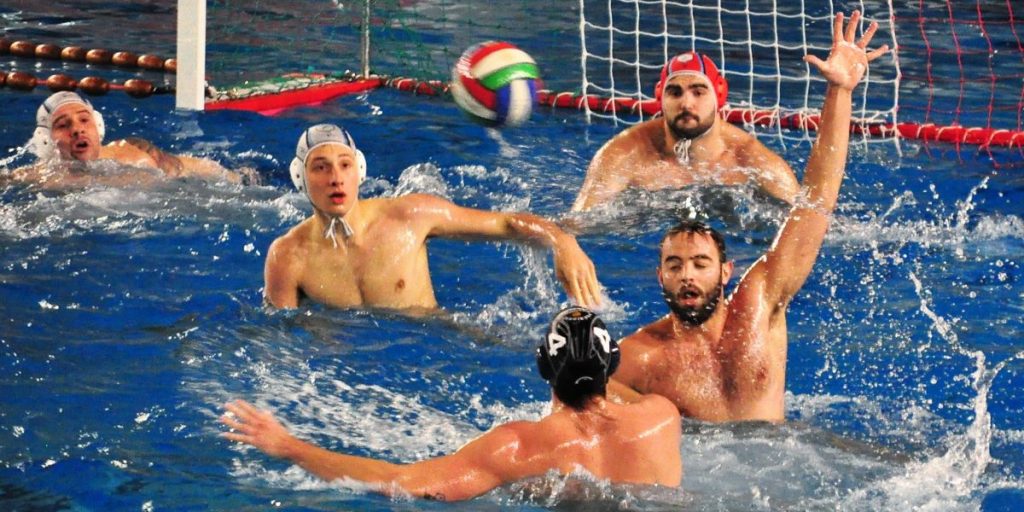La Como Nuoto conquista la salvezza. Ma  il presidente è deluso per l’andamento del campionato