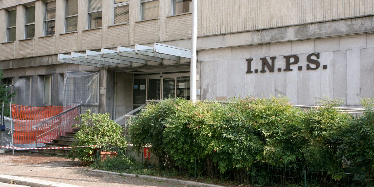 Inps, immobili vuoti: è un caso politico