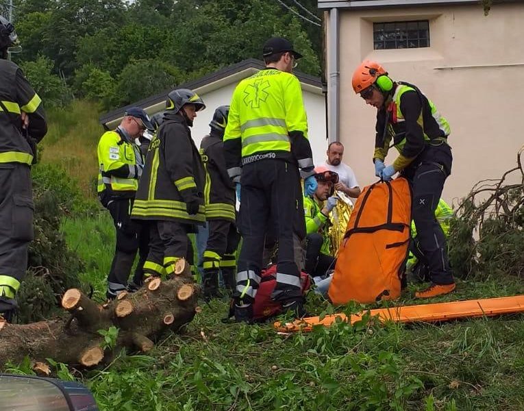 Cade dall’albero: muore Giuliano Gestra, consigliere comunale di Stazzona