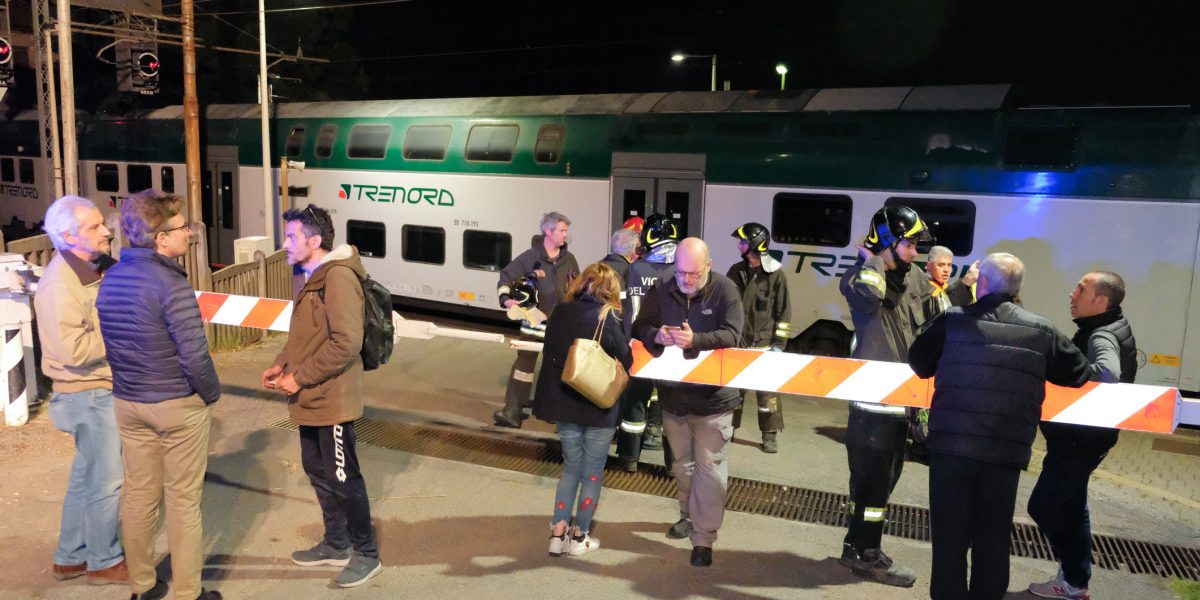Incidente ferroviario a Inverigo: accertamenti della Procura sui macchinisti
