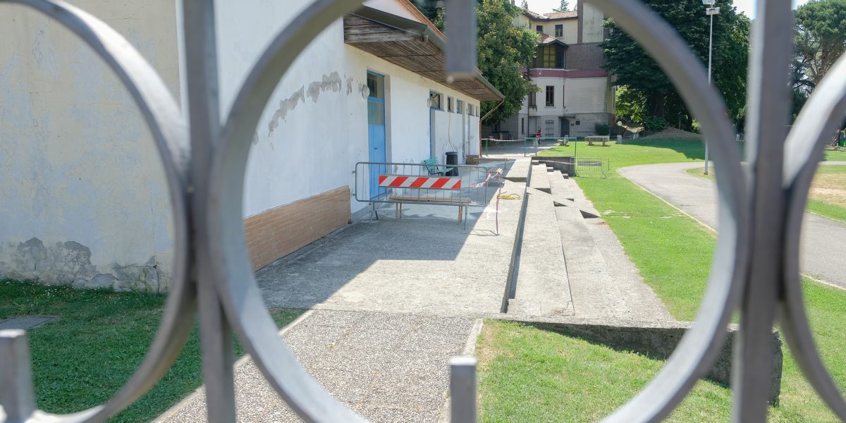 Litigano a causa di uno schizzo d’acqua. Giovane  accoltellato a morte: la ricostruzione