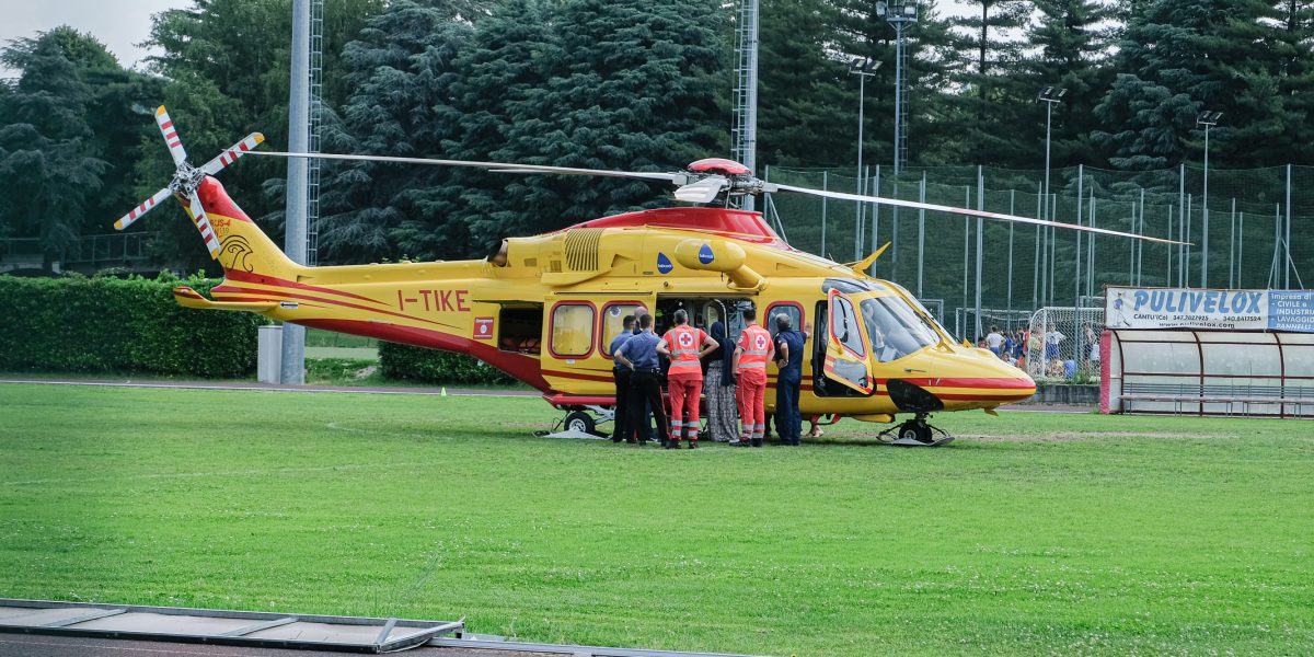 Paura questa mattina a  Cantù, bimbo rischia di annegare in piscina. Portato in ospedale in codice rosso