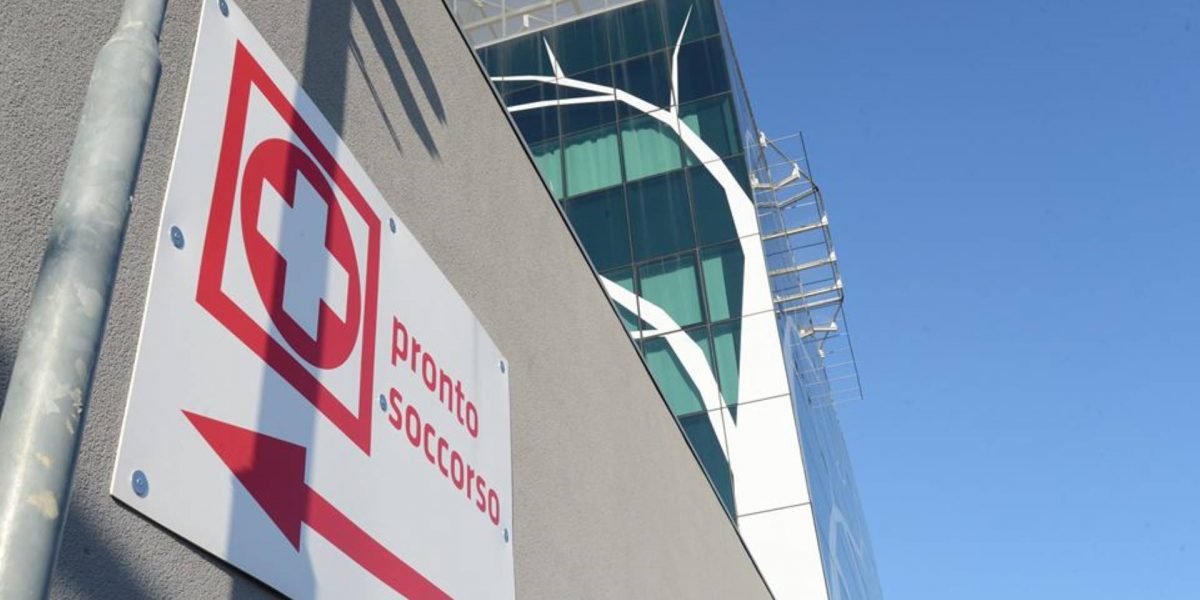 Non vuole farsi curare: parapiglia al pronto soccorso del Sant’Anna