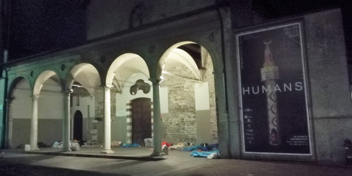 Como Accoglie lancia per i senzatetto l’iniziativa “Totoportico 2019”
