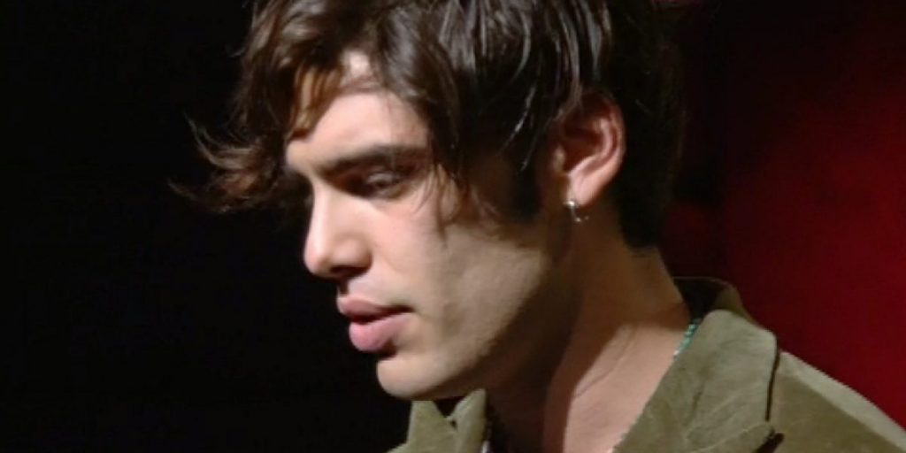 Grande Fratello, problemi per la fidanzata in Ucraina: telefonata “esterna” per il comasco Sala.