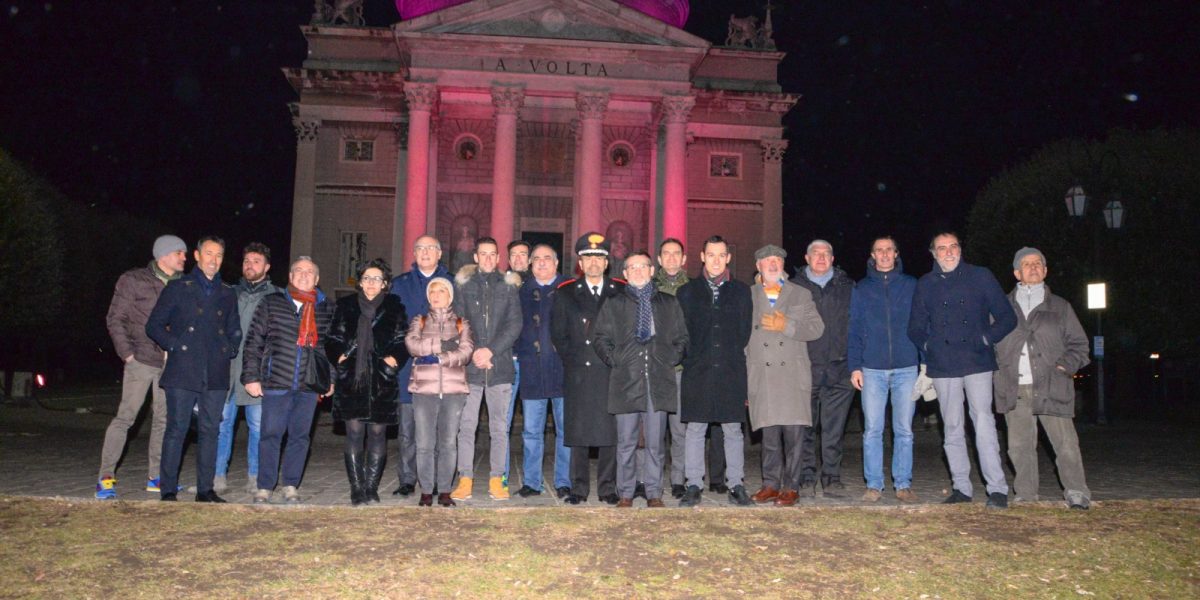 Giro d’Italia in arrivo a Como: il Tempio Voltiano si illuminerà di rosa nelle notti di  venerdì e sabato