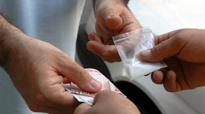 Maxi operazione contro lo spaccio di droga: perquisizione nel Comasco