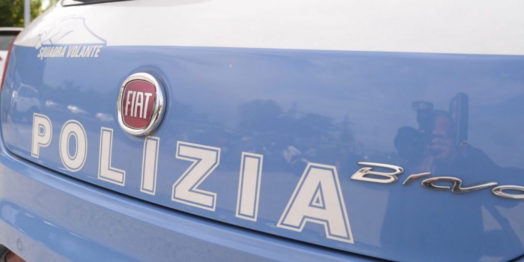 Olgiate, motociclista travolto e ucciso da un’auto pirata. Il comandante dei vigili all’automobilista: “Costituisciti”