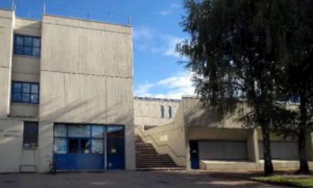 Crollo nella media di Albate, alcune classi saranno trasferite