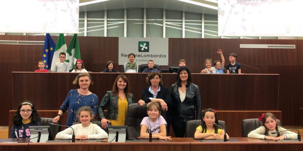 Da Vercana al Pirellone, lezione di politica in consiglio regionale per gli alunni della primaria