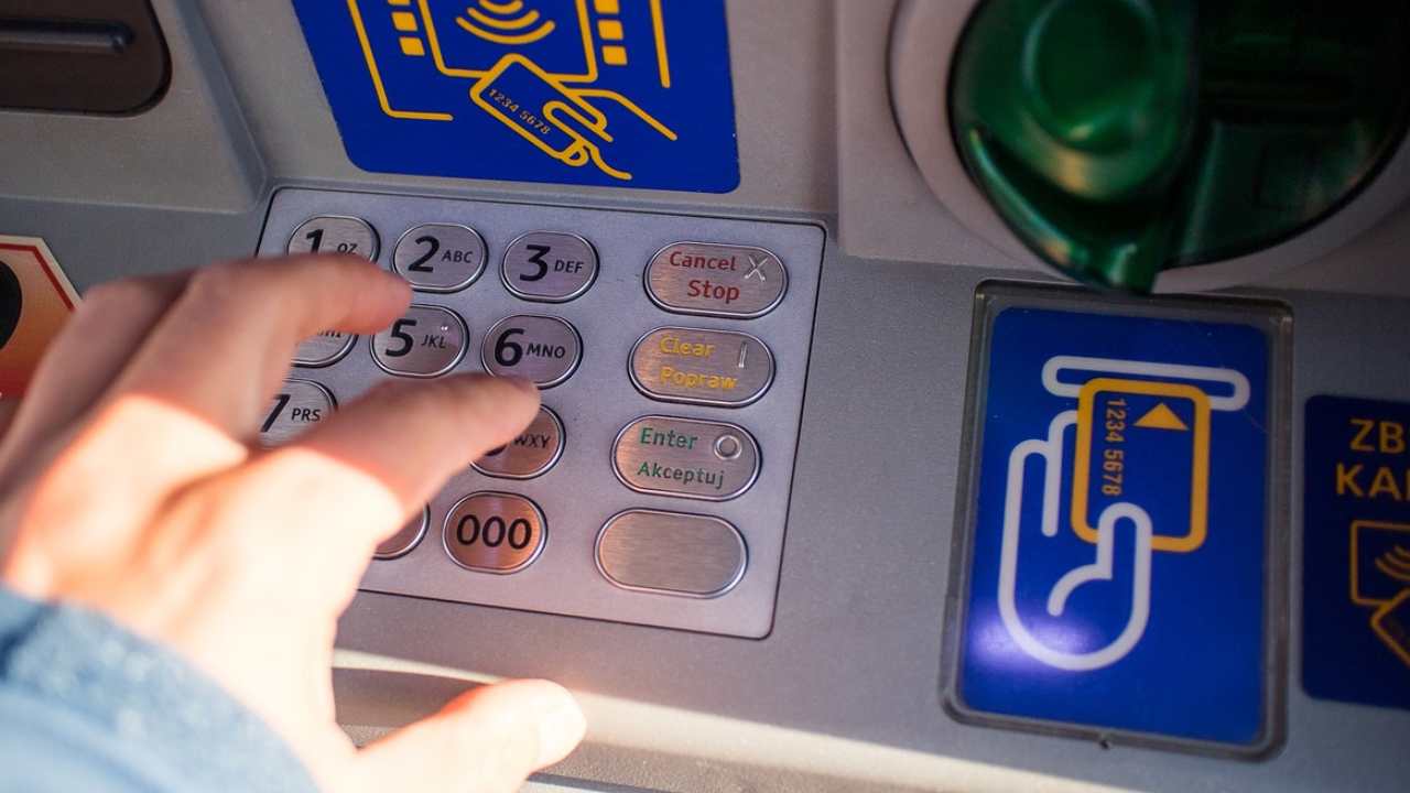 Bancomat - CorrierediComo.it